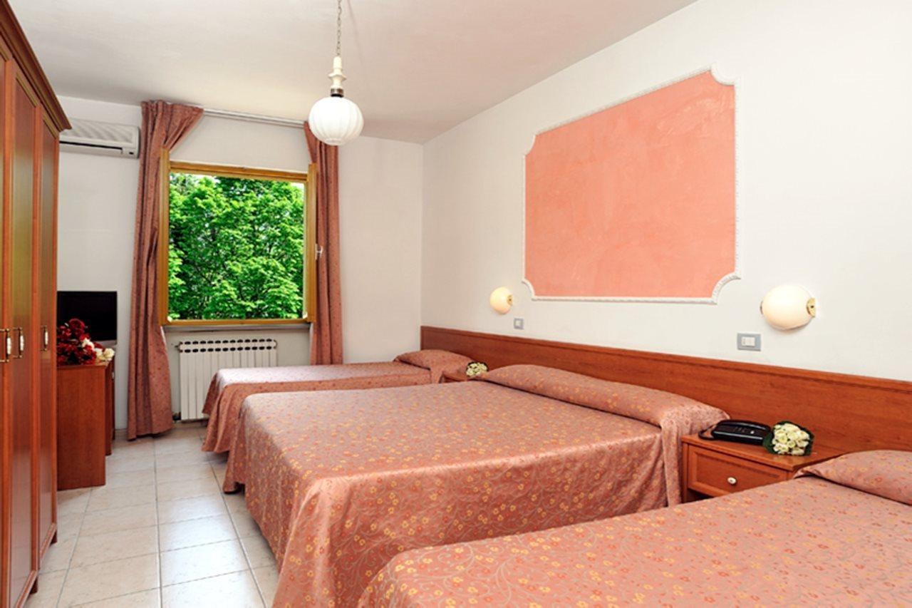 Hotel La Meridiana Urbino Zewnętrze zdjęcie