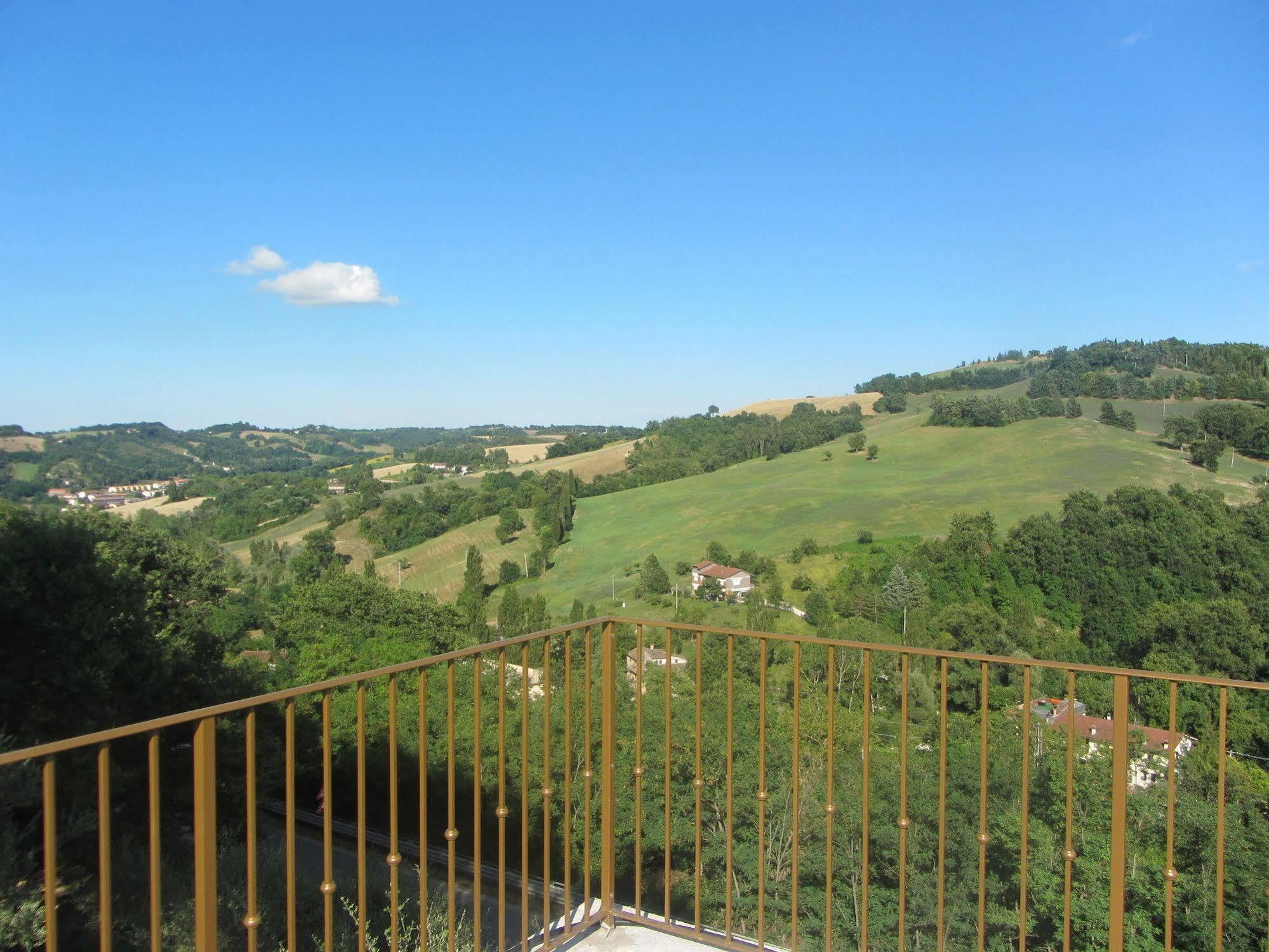 Hotel La Meridiana Urbino Zewnętrze zdjęcie