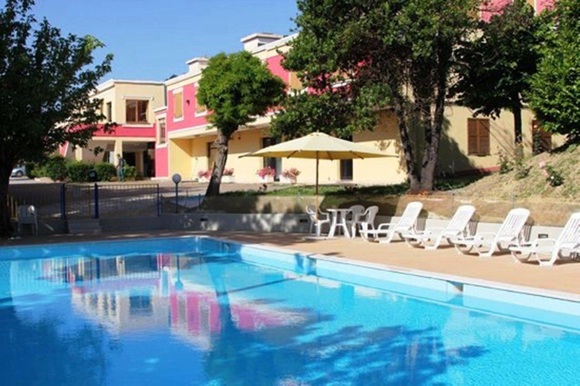 Hotel La Meridiana Urbino Zewnętrze zdjęcie